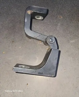 Volkswagen Transporter - Caravelle T5 Front door upper hinge 7H0831402B