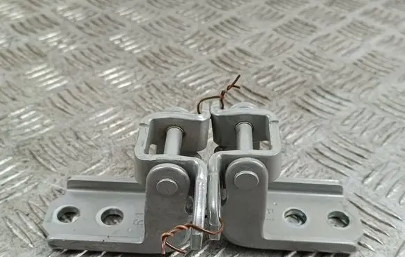 Mitsubishi Outlander IV Front door hinge set 