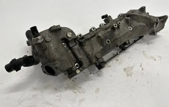 Mercedes-Benz CLS C218 X218 Intake manifold