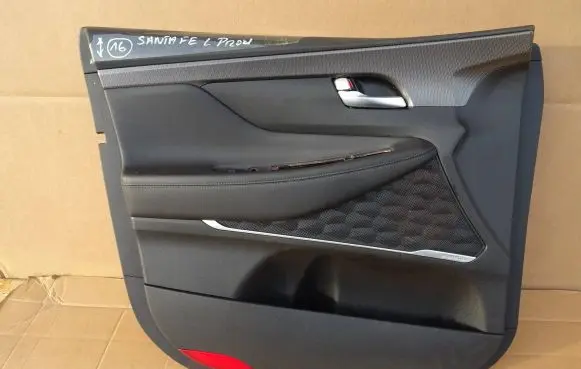 Hyundai Santa Fe Front door card panel trim