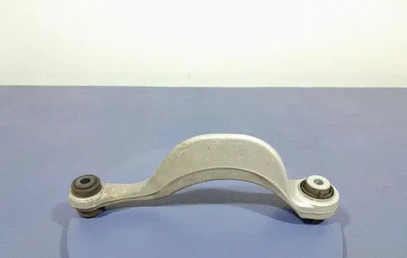 BMW X5 E53 Rear control arm 6878021