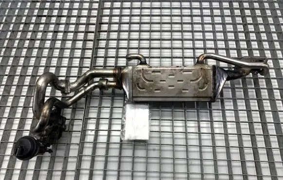 Mercedes-Benz ML W166 EGR valve cooler A6421401875