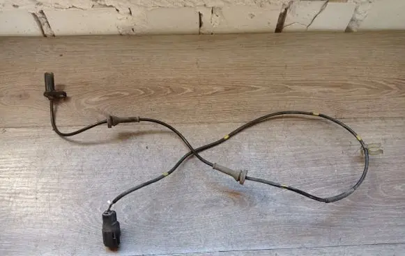 Volvo S60 ABS brake wheel speed sensor 10071160133 9467580