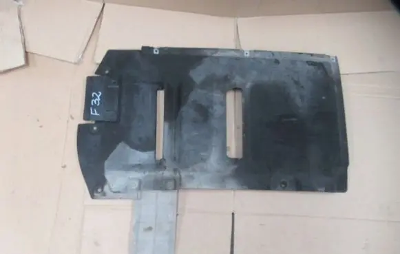 BMW 4 F36 Gran coupe Engine splash shield/under tray 51164310