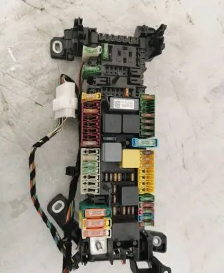 Mercedes-Benz B W246 W242 Fuse module A2465400240
