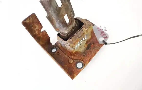 Citroen C3 Engine mount bracket 8650586180