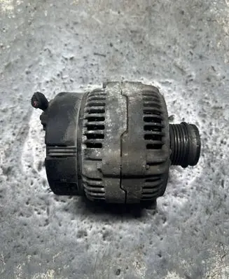 Audi A4 S4 B5 8D Generator/alternator 028903028 0123515003