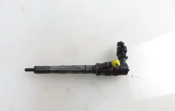 KIA Sorento Fuel injector 0445110275