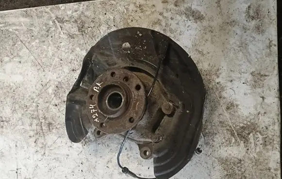 BMW X3 F25 Front wheel hub