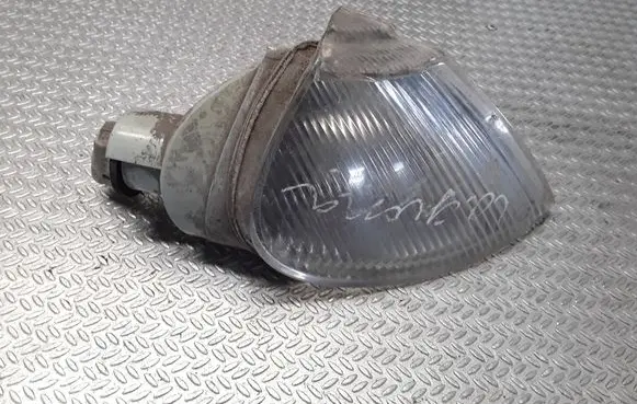 Renault Laguna I Front indicator light D7700820127