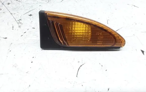 Subaru Legacy Front fender indicator light