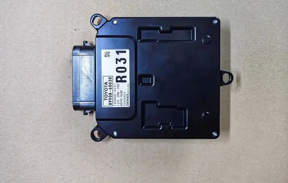 Toyota Land Cruiser (J150) Headlight ballast module Xenon 8990860030 8101660M70