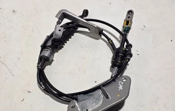 Toyota C-HR I Gear shift cable linkage 112113501 113113496
