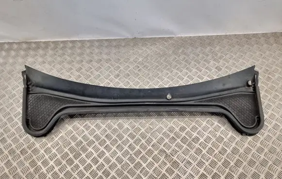 Ford Focus Wiper trim JX7BA02222 D2L4A