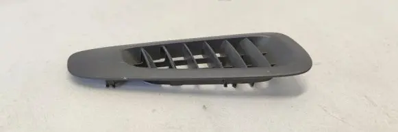 Mercedes-Benz Vito Viano W639 Dashboard air vent grill cover trim A6398310160 6398310160