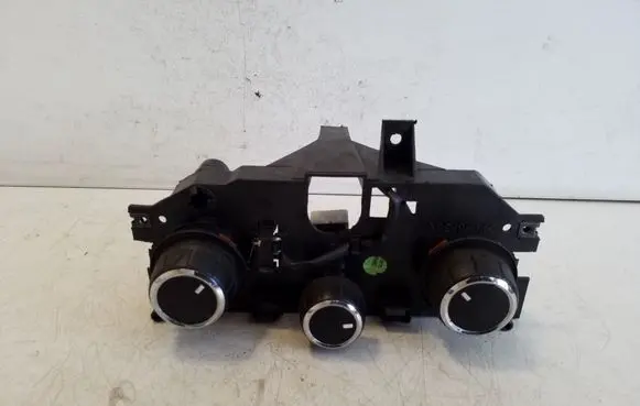Iveco Daily 5th gen Climate control unit 568740100