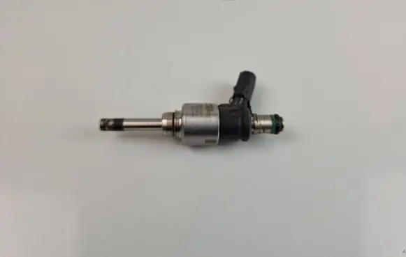 KIA Sportage Fuel injector 353102M417 9041090015