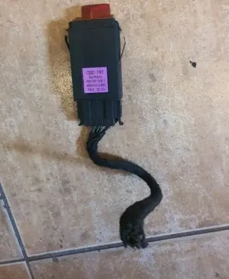 Audi A6 S6 C4 4A Hazard light switch 4B0941509C