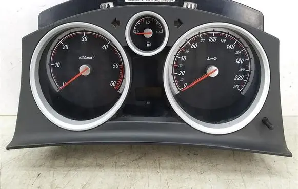 Opel Astra H Speedometer (instrument cluster) 13216701