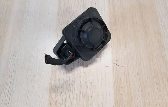 Skoda Octavia Mk3 (5E) Alarm system siren 5Q0951605
