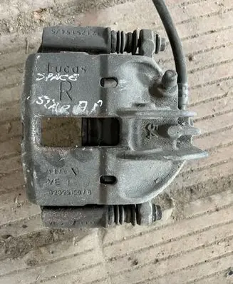 Front brake caliper