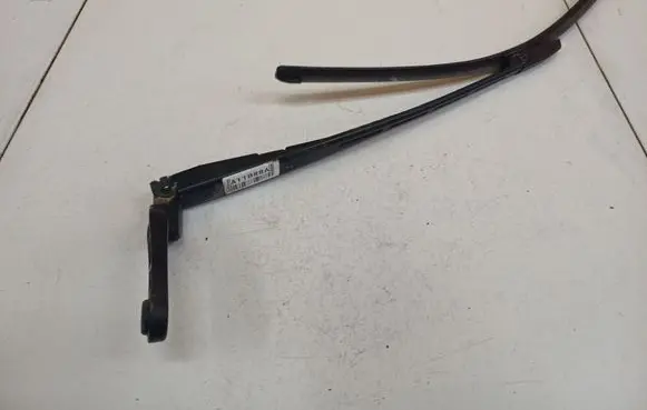 Audi A6 S6 C5 4B Front wiper blade arm 