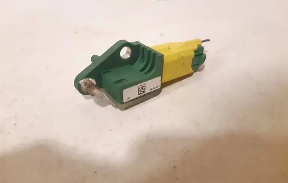 Volkswagen PASSAT B6 Airbag deployment crash/impact sensor 3C0909606