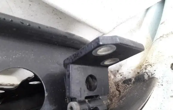 Peugeot 607 Rear door lower hinge