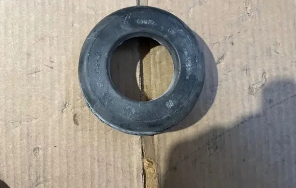 BMW 3 F30 F35 F31 Rear coil spring rubber mount 6764419