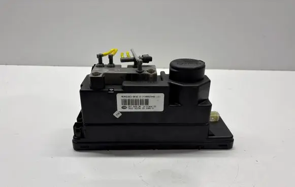 Mercedes-Benz E W210 Central locking vacuum pump 2108002448