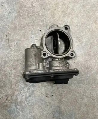 BMW X5 F15 Throttle valve 7810752 13547810752