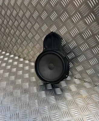 Volkswagen PASSAT B7 Front door speaker 3C8035454