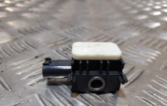 Mercedes-Benz S W221 Airbag deployment crash/impact sensor 0038202826