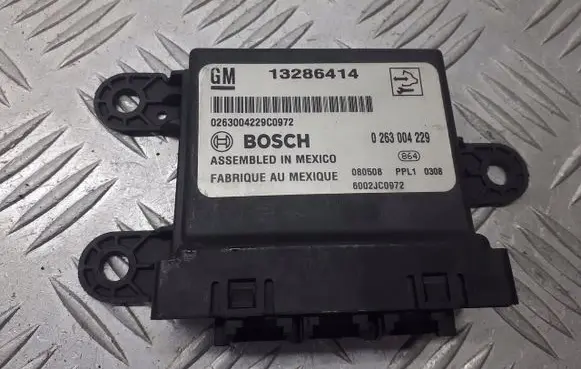 Opel Zafira B Parking PDC control unit/module 13286414