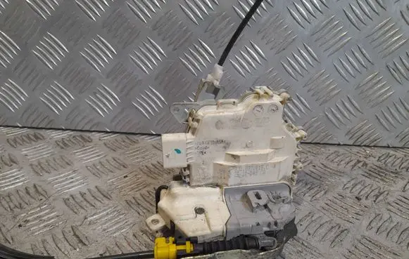 Audi A4 S4 B8 8K Front door lock 8J2837015C