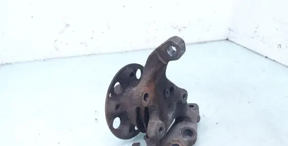 Mercedes-Benz C W203 Front wheel hub spindle knuckle 20900