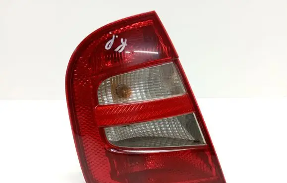 Skoda Fabia Mk1 (6Y) Rear/tail lights 6Y6945095 6Y6945111