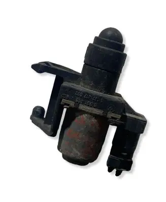 BMW 7 E65 E66 Coolant heater control valve 8391418 1147412052