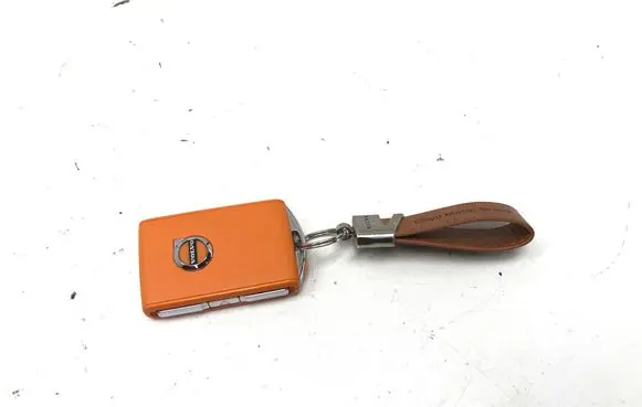 Volvo XC40 Ignition key/card 32398074 HUF8423MS