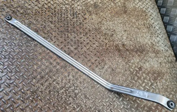 BMW 3 G20 G21 Fuel tank mounting bracket 7449035