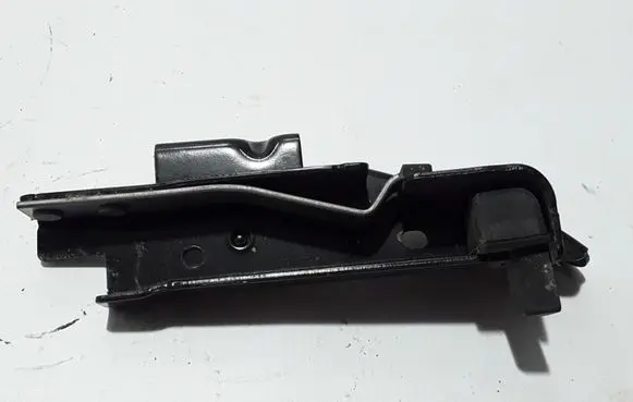 Dacia Dokker Sliding door middle roller runner 824305251R