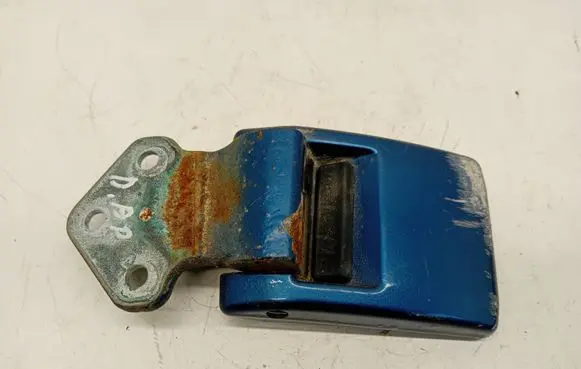 Volkswagen Multivan T5 Loading door lower hinge 7H0827154