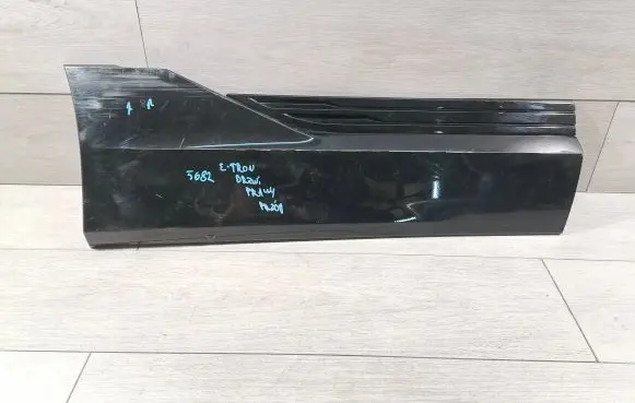 Audi E-tron GT Front door trim (molding) 4KE853060A