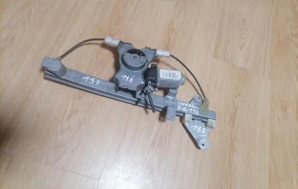 Nissan Almera Tino Rear door window regulator with motor 400600T7