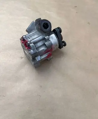 BMW 3 E90 E91 Power steering pump 91128