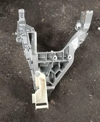 BMW 5 F10 F11 Steering rack mounting bracket 6140831