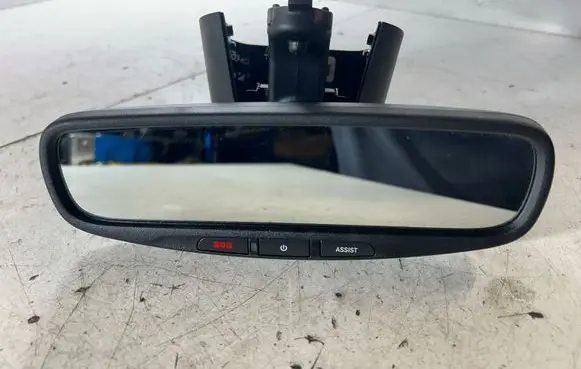 Rear view mirror (interior)