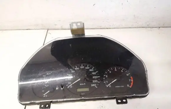 Mazda 626 Speedometer (instrument cluster) ge7dd