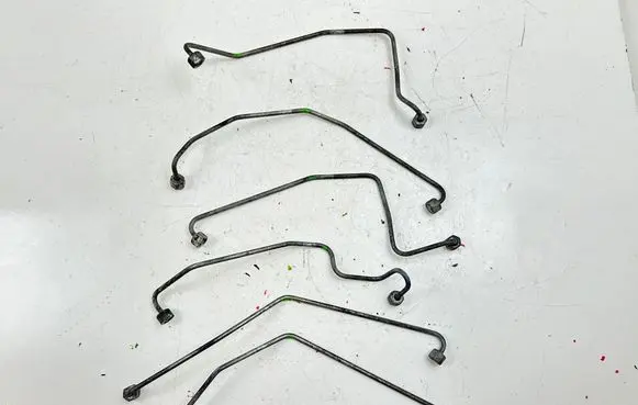 Audi A6 S6 C5 4B Fuel injector supply line/pipe 