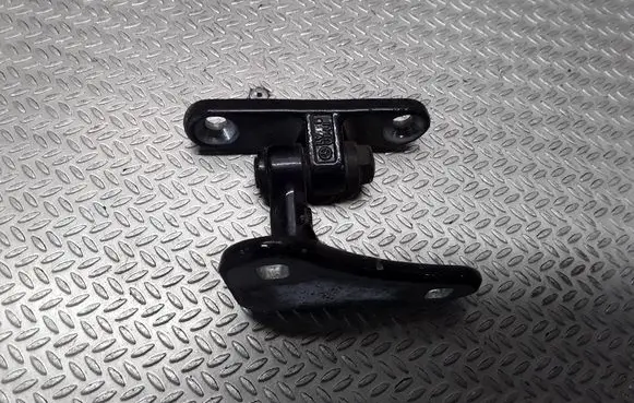 Mercedes-Benz C W203 Front door upper hinge
